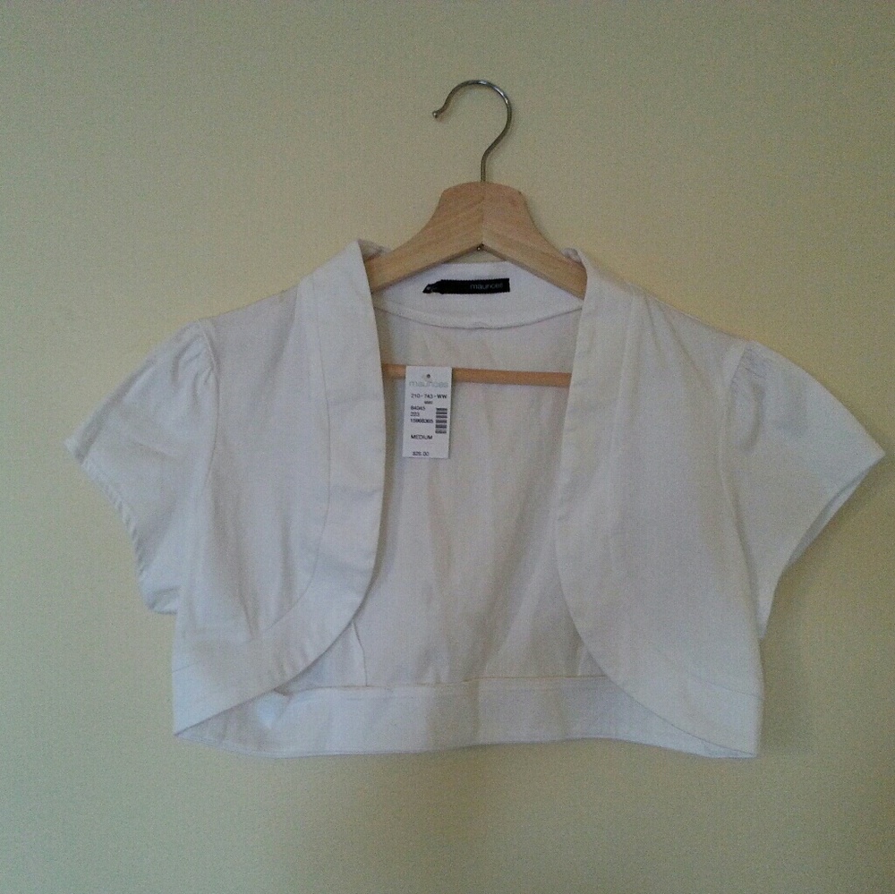 Maurice's white cropped jacket NWT